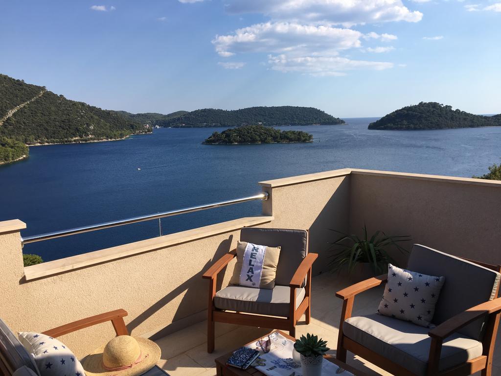 Apartments Ladesta Lastovo Eksteriør bilde