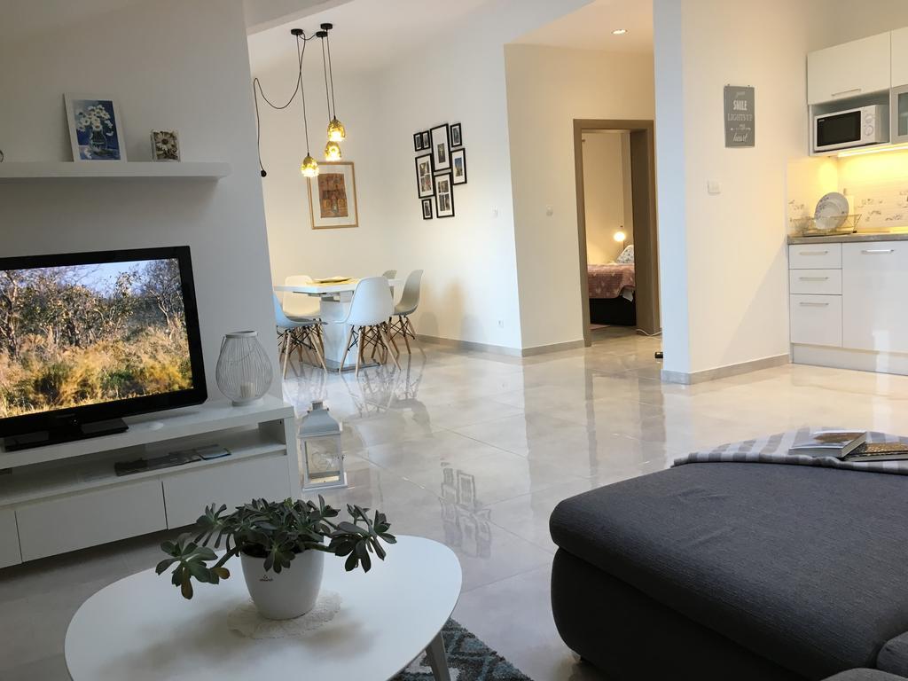 Apartments Ladesta Lastovo Eksteriør bilde